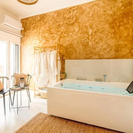 Diamond, 71 Sqm, Private Whirlpool Apartment