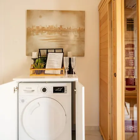 Diamond, 71 Sqm, Private Whirlpool Apartment *